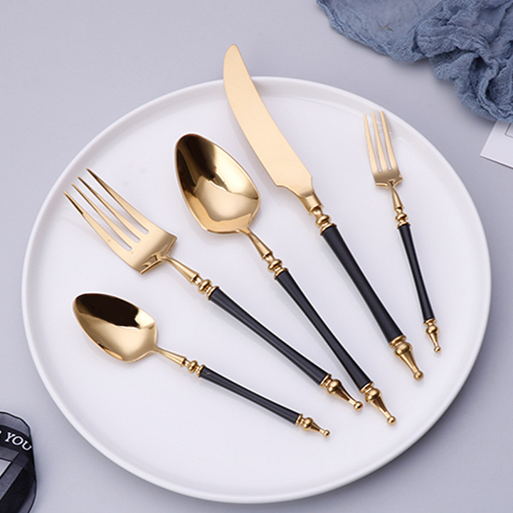 Kitchen Appliances Luxury - Set di stoviglie di lusso in